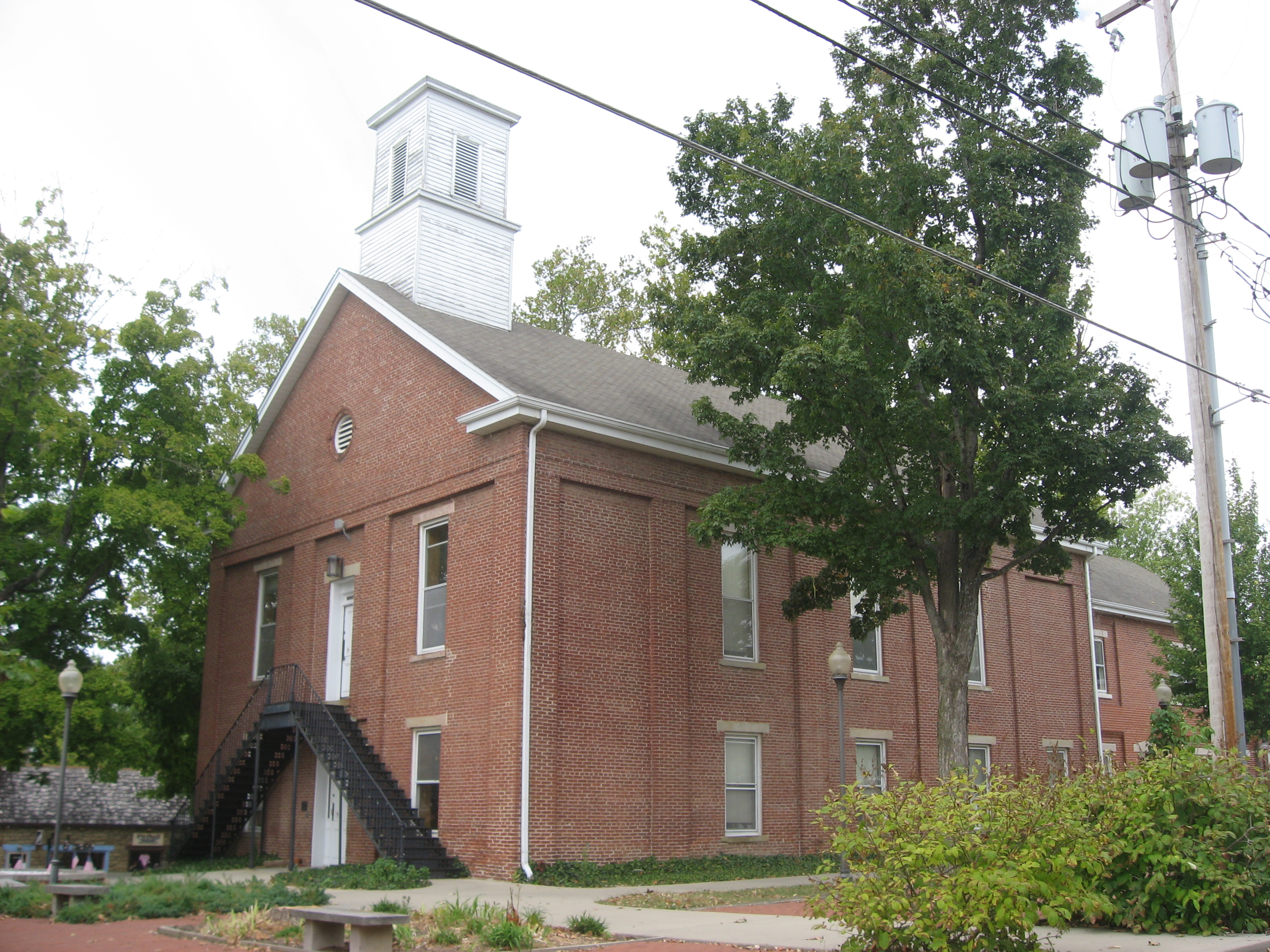 Historic brick courthouse in downtown Nashville, Indiana